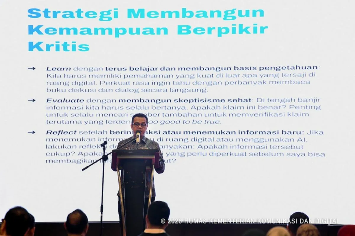 Wamenkomdigi nezar patria menyampaikan sambutan dalam workshop dan talk show saling jaga tunas bangsa di tangerang selatan banten selasa 20012026 antaraho kementerian komunikasi dan digital